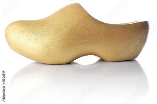 Φωτογραφία ethnic holland clog isolated on white background