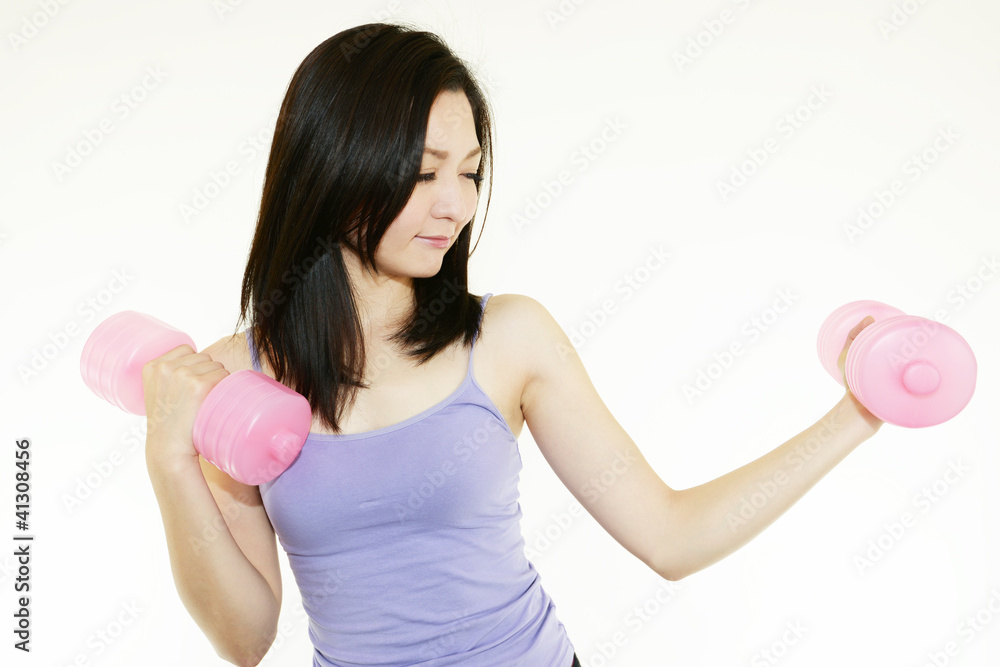 ダンベル体操をする女性 ダンベル体操をする女性