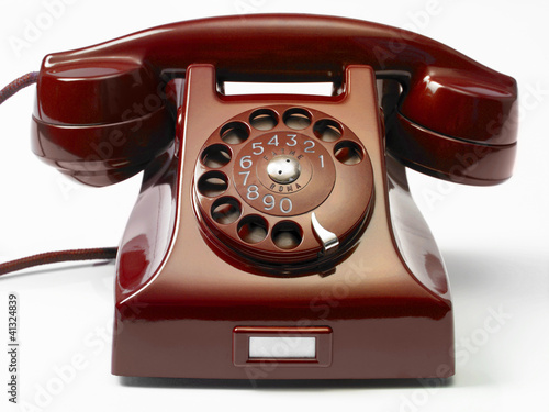 Wallpaper Mural red Retro Rotary Dial Wheel Phone - vecchio telefono a rotella Torontodigital.ca