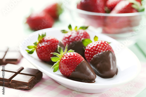 chocolate dipped strawberries