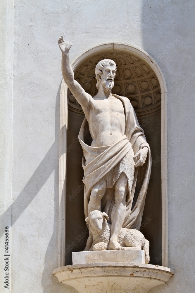 Fototapeta premium lazise - chiesa dei SS. Zenone e Martino - statua