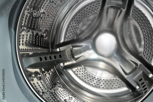 Барабан промышленной стиральной машины. © turizas