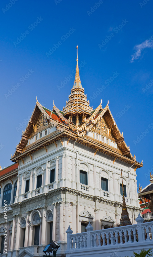 Fototapeta premium Chakri Maha Prasat Hall, The Grand Palace of Thailand