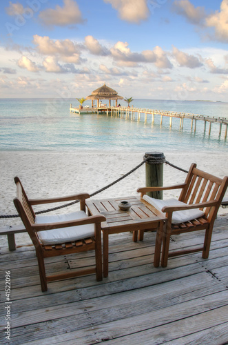 Pavilion / Jetty by the sea (Maldives / Malediven)