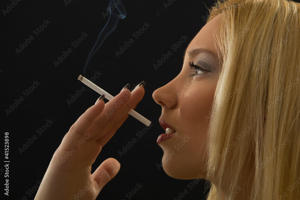 Obraz premium Lady and cigar