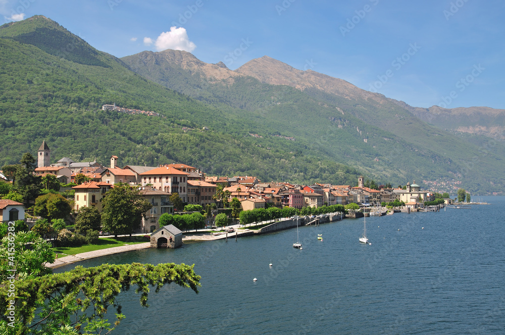 der bekannte Urlaubsort Cannobio am Lago Maggiore