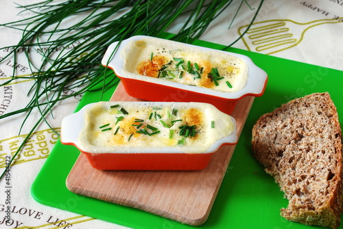 Jajka zapiekane (oeuf cocotte)