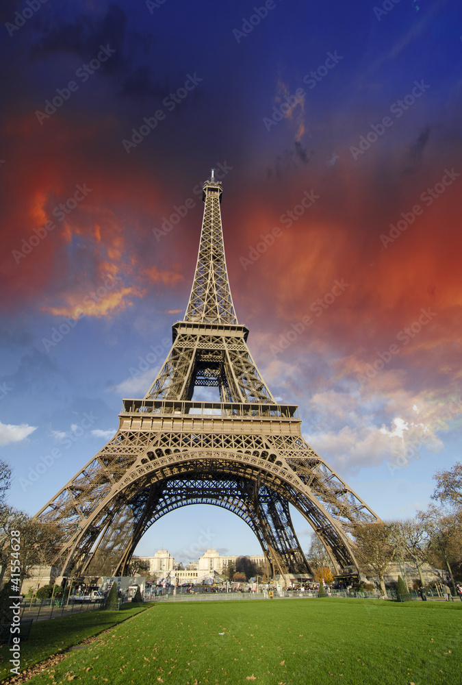 Fototapeta premium Colors of Eiffel Tower in Paris