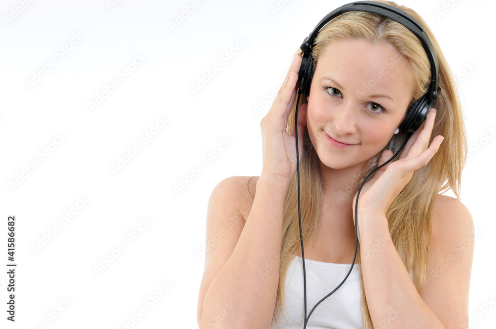 Frau mit Kopfhörer