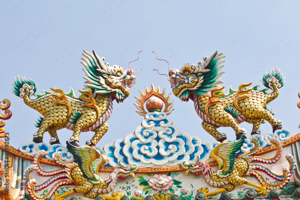 Fototapeta premium Asian temple dragon