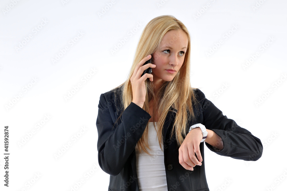 Frau beim telefonieren