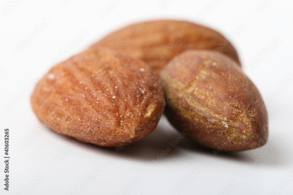 almond almond
