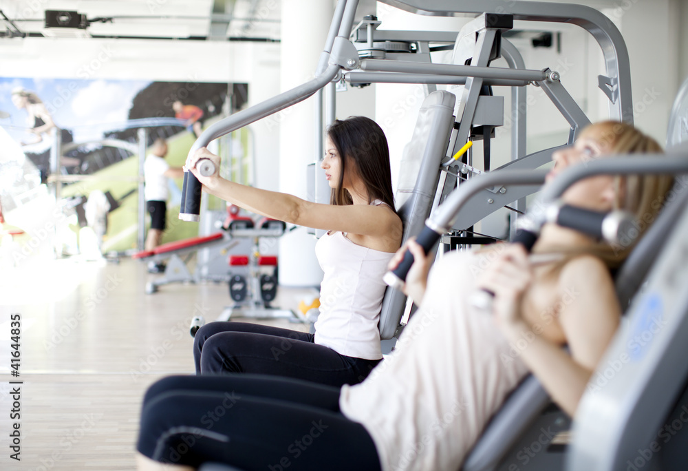 Fototapeta premium Girls in the gym