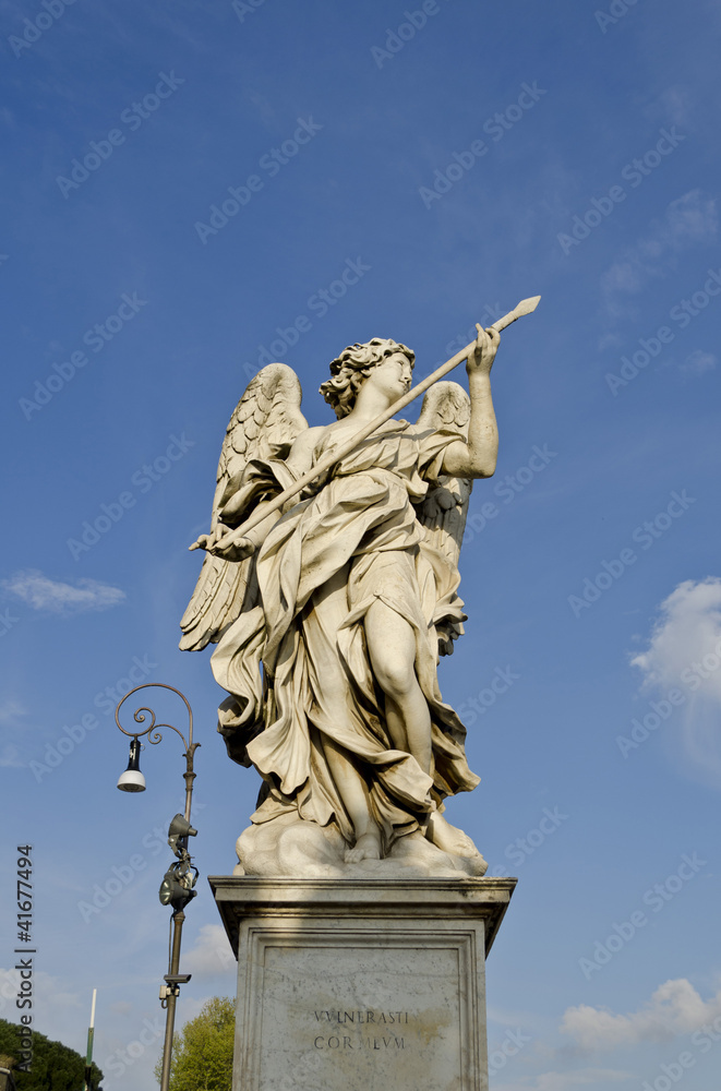 Fototapeta premium Statue on Ponte Sant'Angelo in Rome