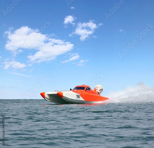 Фотография Offshore race boat