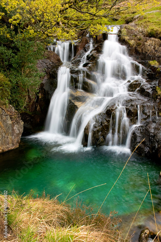 Fototapeta Naklejka Na Ścianę i Meble -  waterfall and green pool