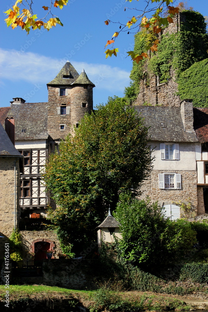 Obraz premium Ségur-le-château.(Corrèze)
