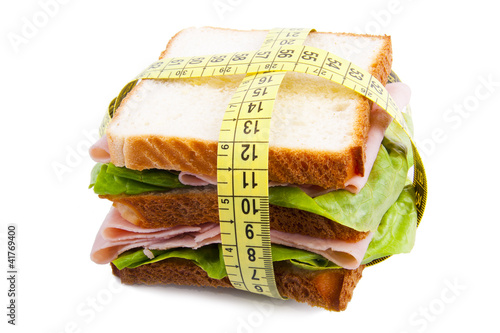 sandwich con cinta métrica, dieta