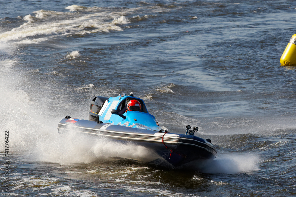 Fototapeta premium Motor water-sport racing