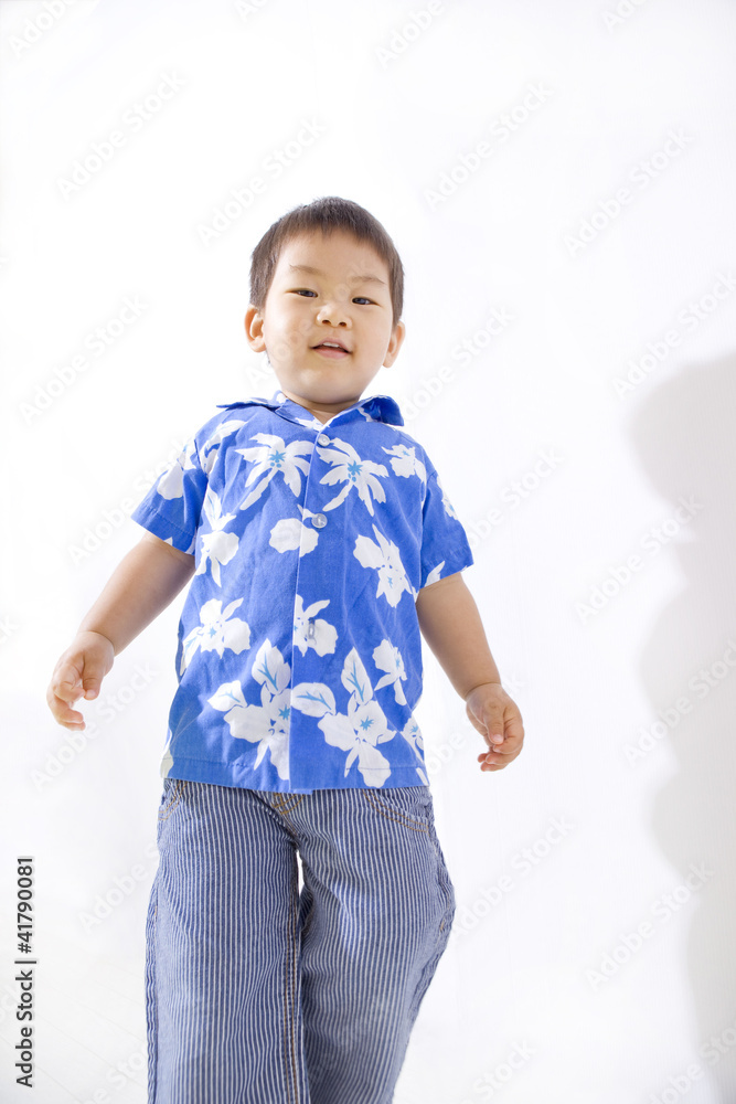 アロハシャツの男の子 アロハシャツの男の子