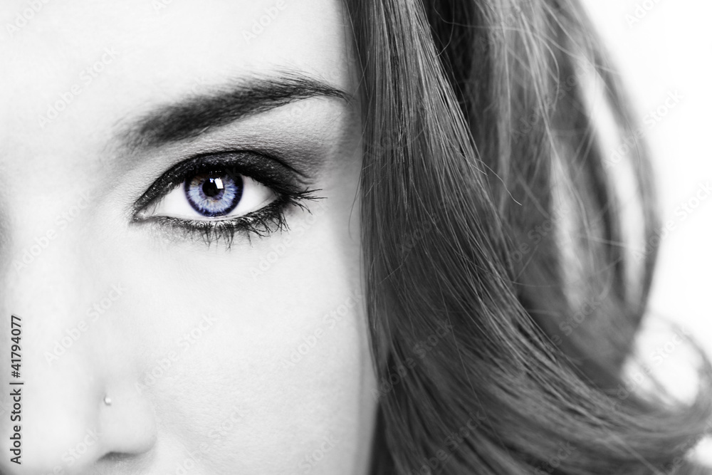 Obraz premium close-up portrait of beautiful caucasian young woman