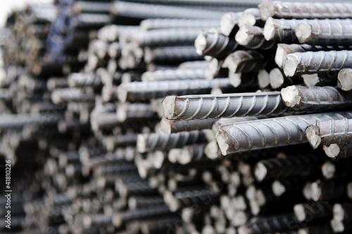 Obraz na płótnie Steel rods or bars used to reinforce concrete, closeup w salonie