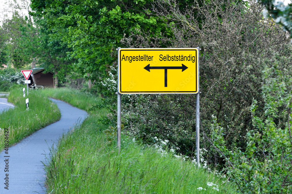 Angestellter oder Selbstständig Angestellter oder Selbstständig