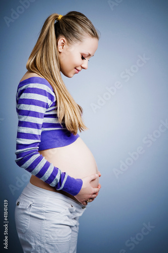 pregnant woman V
