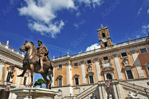 Roma, Piazza del Campidoglio - Statua Marco Aurelio photo