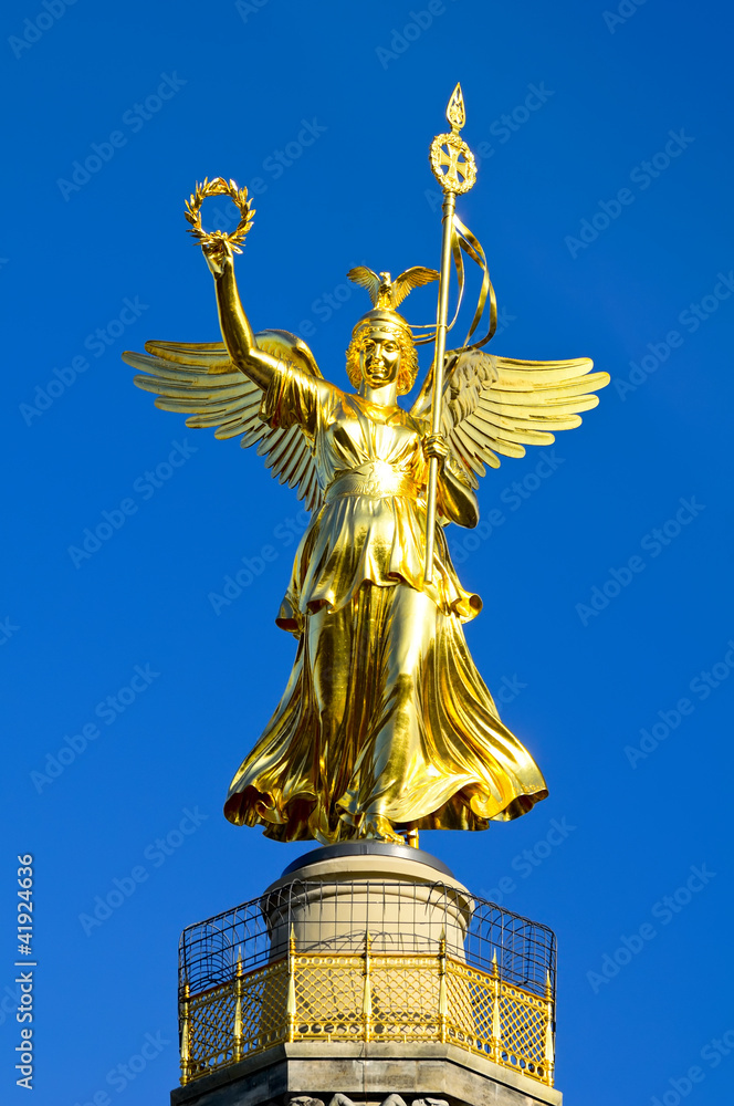 Fototapeta premium golden angel berlin