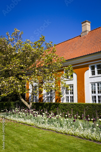 Photography A buildings flanking the main entrance into Frederiksberg Park