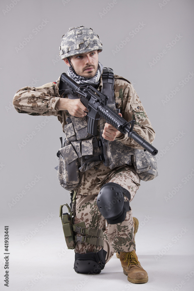 Kneeling Soldier with machine gun Kneeling Soldier with machine gun