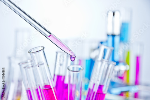 Obraz na płótnie Test tubes with pipette