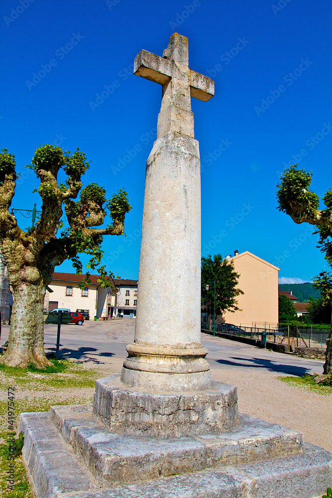 CROIX DE PIERRE CROIX DE PIERRE