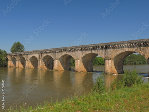 Canal des Deux Mers ; Ville d’Agen ; Lot et Garonne ; Aquitaine #42007095