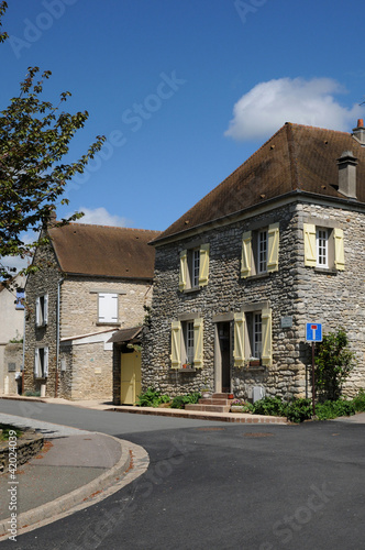 France, the village of Follainville Dennemont in Yvelines photo