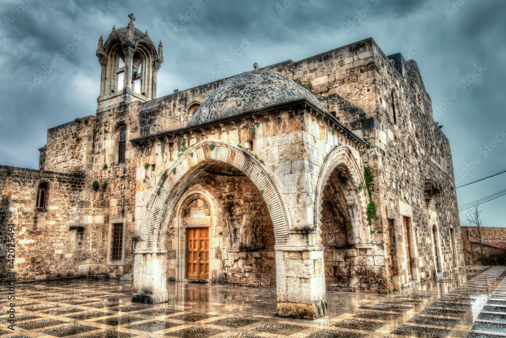 Fototapeta premium Starożytny kościół Byblos Liban