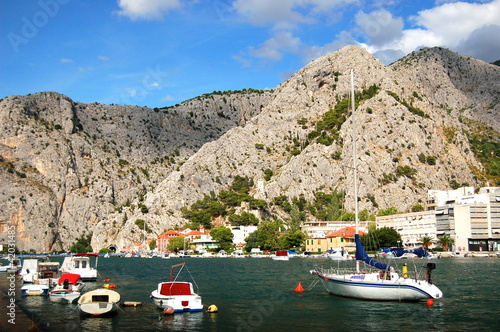 Rzeka Cetina w Omisiu, Chorwacja