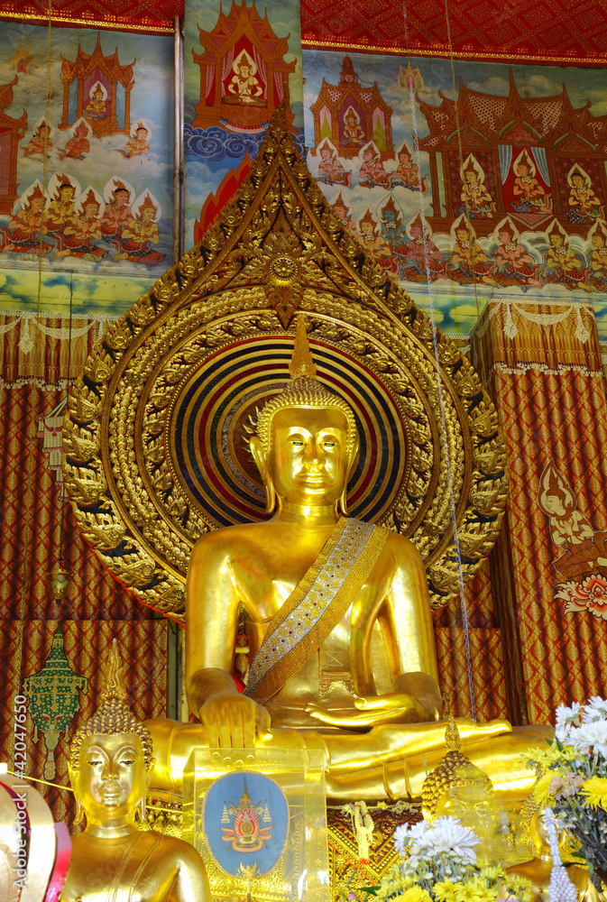 The main golden buddha in Chanasonkram temple, Bangkok, Thailand