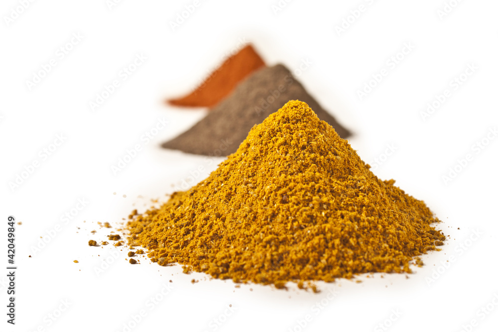 Przyprawy- curry, pieprz, papryka