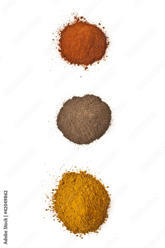 Przyprawy- curry, pieprz, papryka