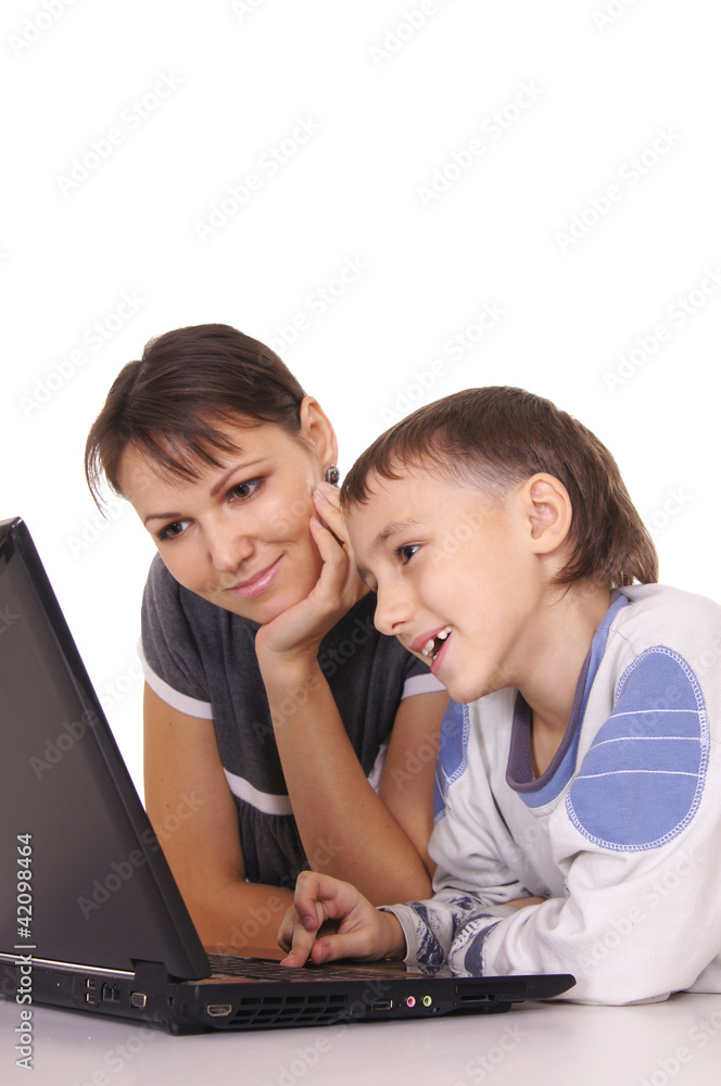 mom and kid with computer