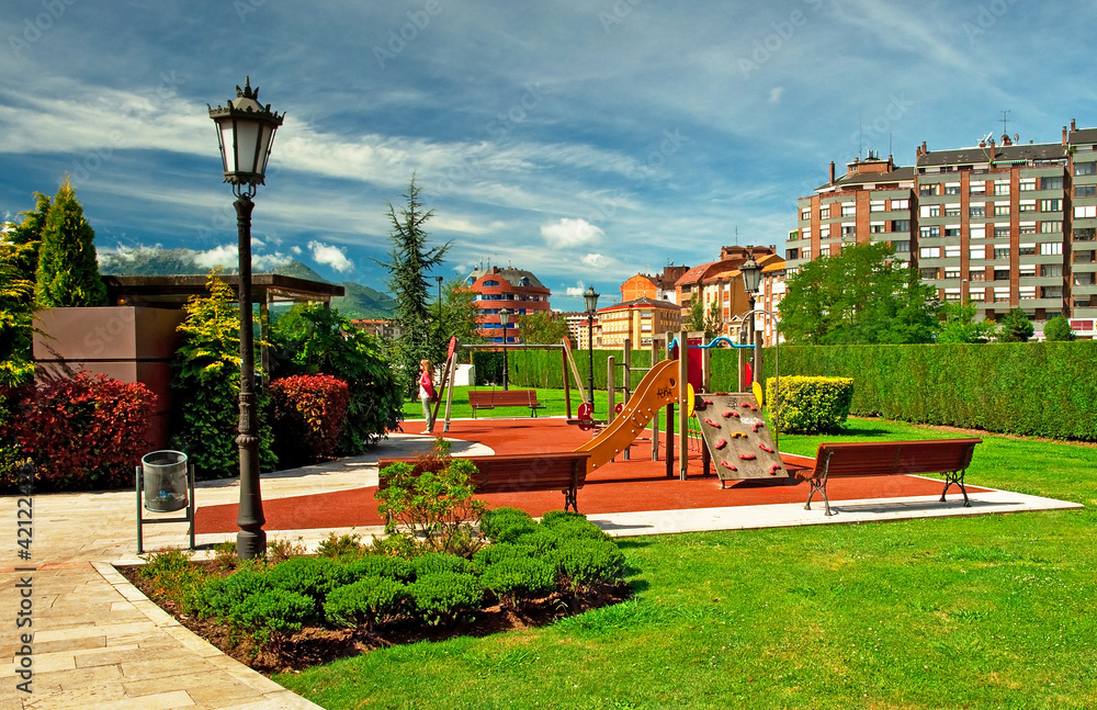 Naklejka premium Nice park in the city at summer
