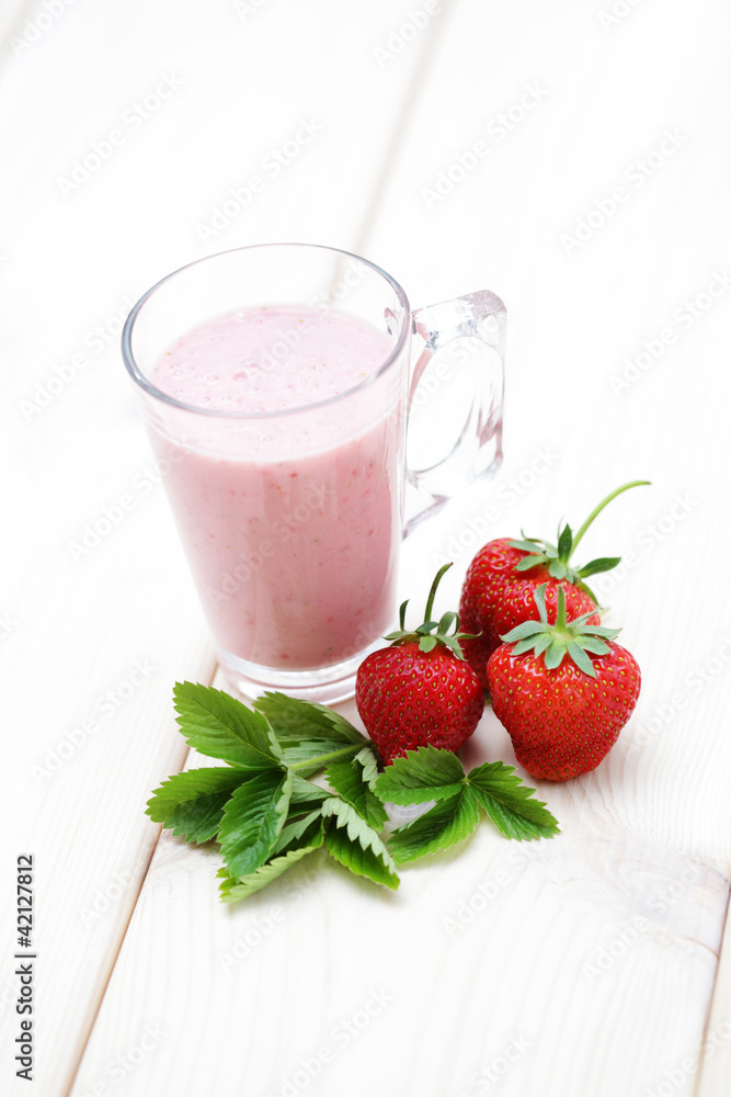 strawberry smoothie strawberry smoothie