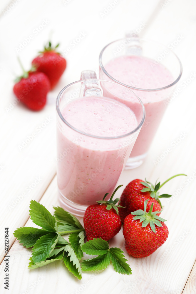 strawberry smoothie strawberry smoothie