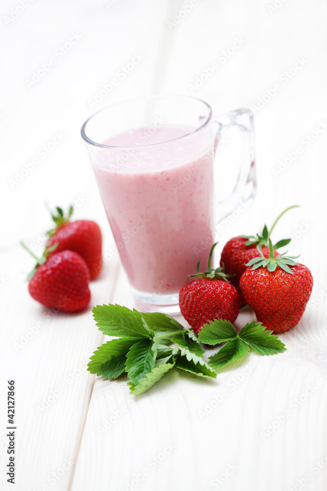 strawberry smoothie strawberry smoothie
