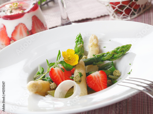 Healthy strawberry and asparagus salad