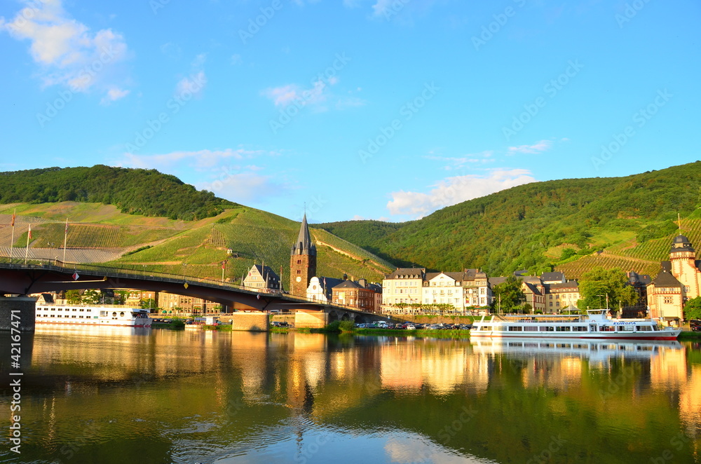 Bernkastel-Kues view (rijnland-palts) Bernkastel-Kues view (rijnland-palts)