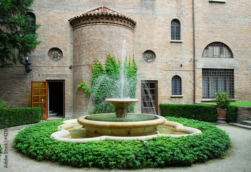 Ravenna, Rasponi Palace (Provincia Palace) courtyard photo