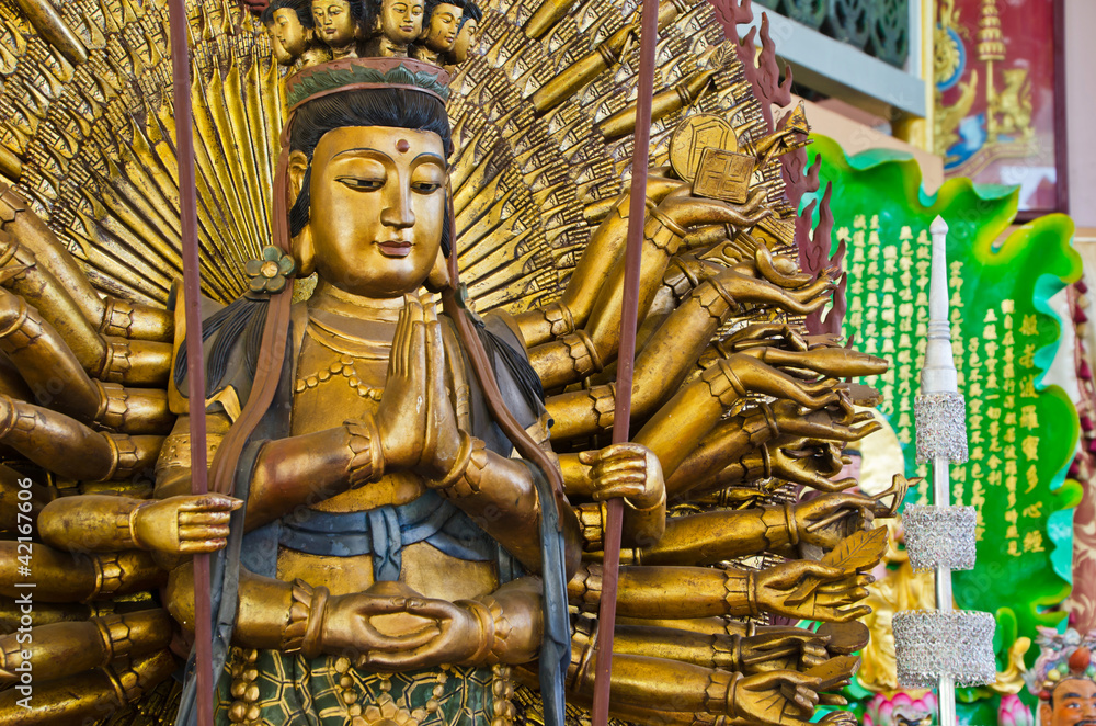 Obraz premium Thousand hands Kuan Im U Lai, chinese god